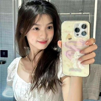 空庭夜雨蚀灯痕